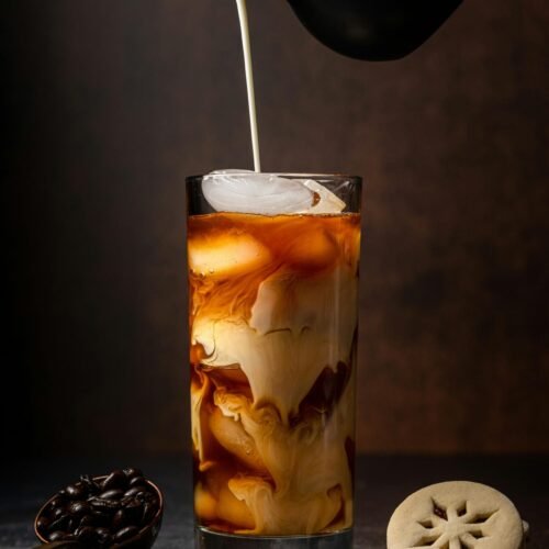 Golden Turmeric Latte – Ayurvedic Drink in 10 Minutes